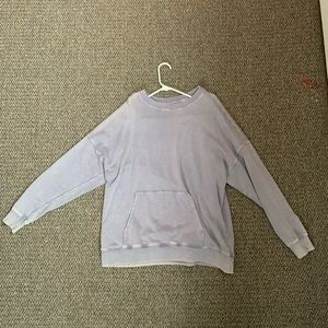American Eagle crew neck with pocket